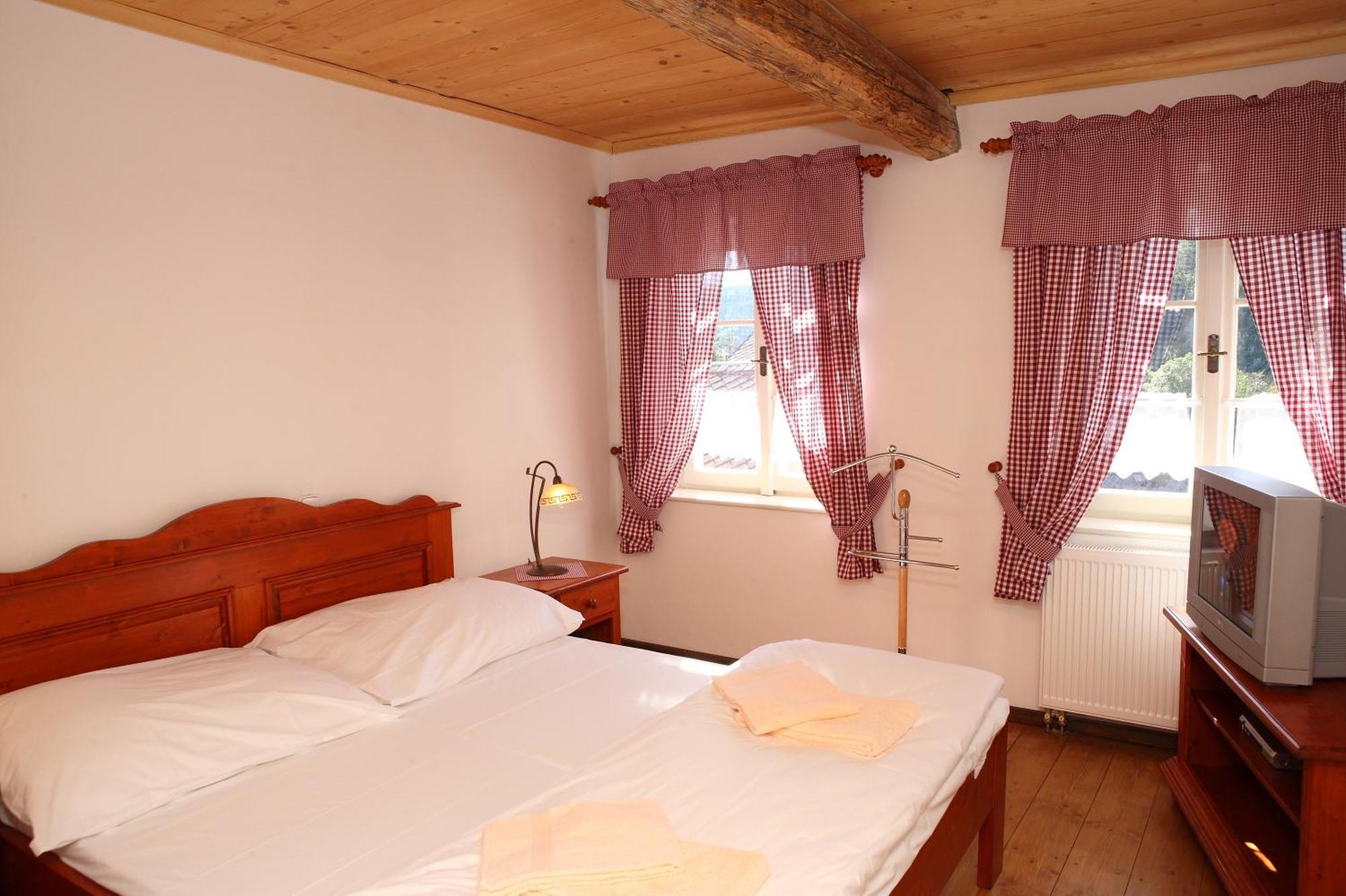Hradni Basta Hotell Bečov nad Teplou Rom bilde