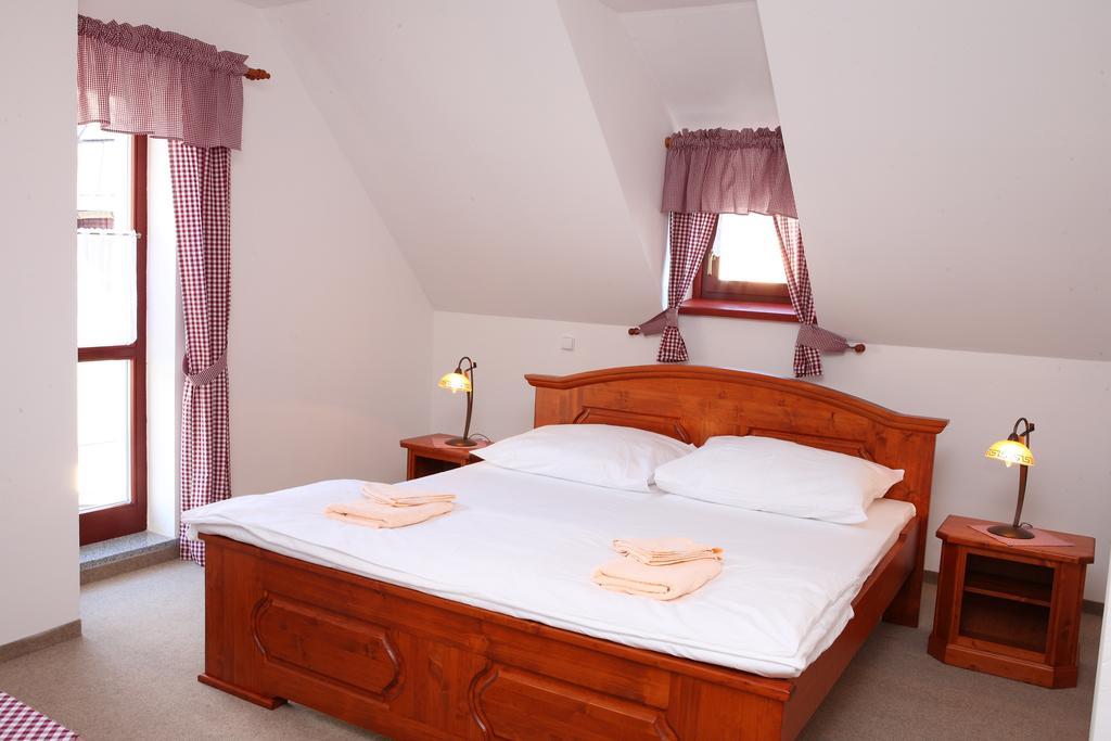 Hradni Basta Hotell Bečov nad Teplou Rom bilde