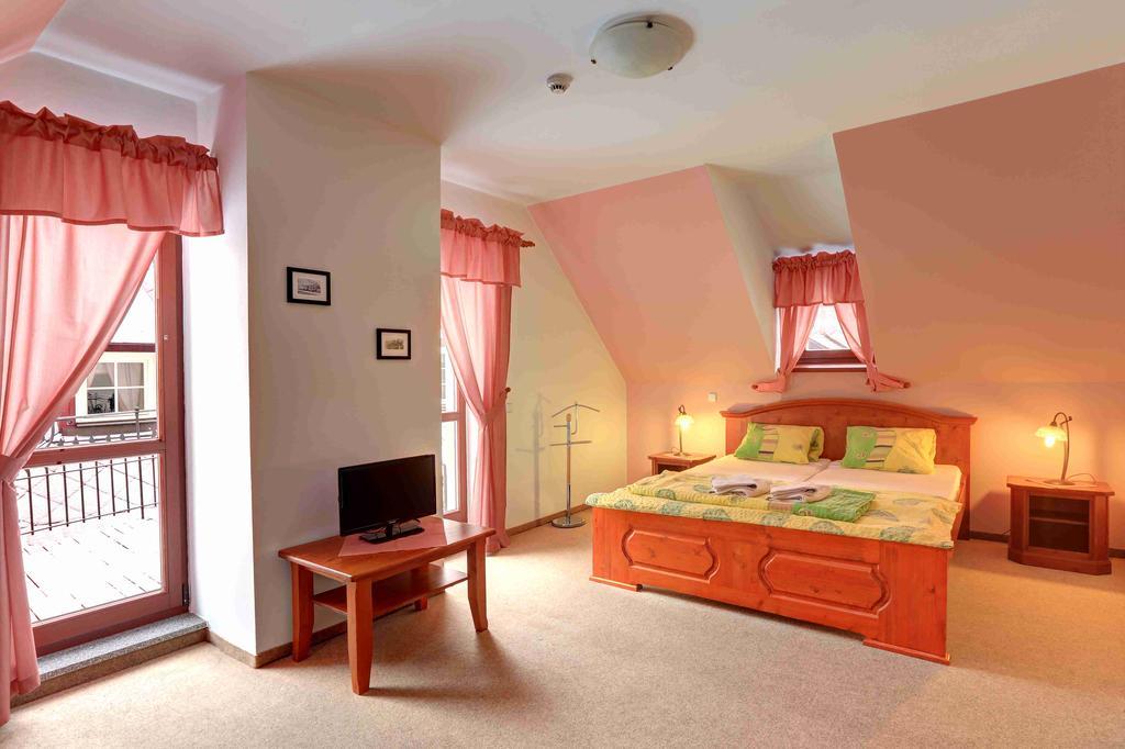 Hradni Basta Hotell Bečov nad Teplou Eksteriør bilde