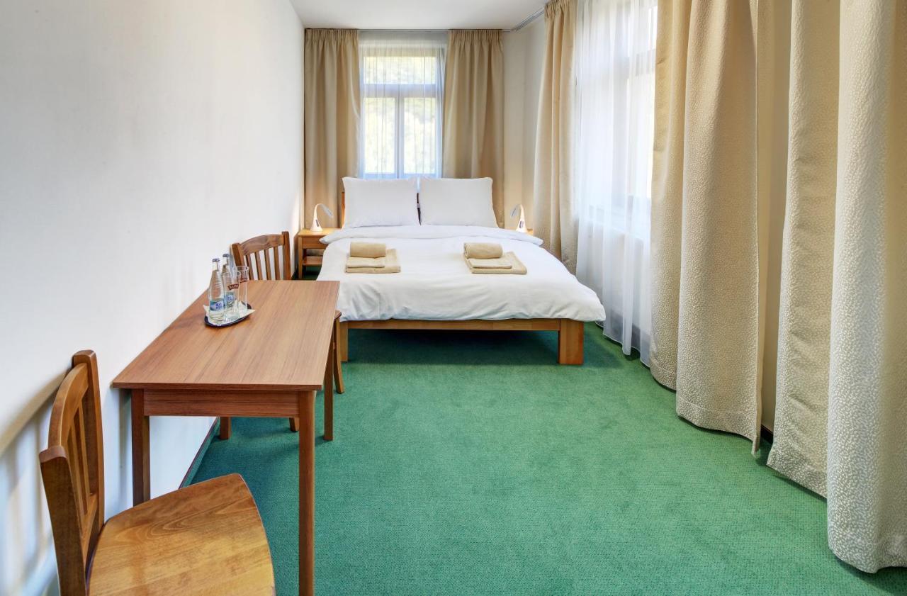 Hradni Basta Hotell Bečov nad Teplou Eksteriør bilde